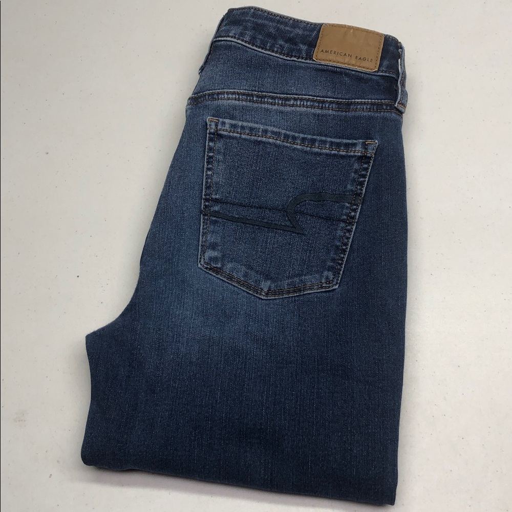 LIKE NEW AMERICAN EAGLE SUPER HI-RISE JEGGING JEANS 2/26x25 ⭐️